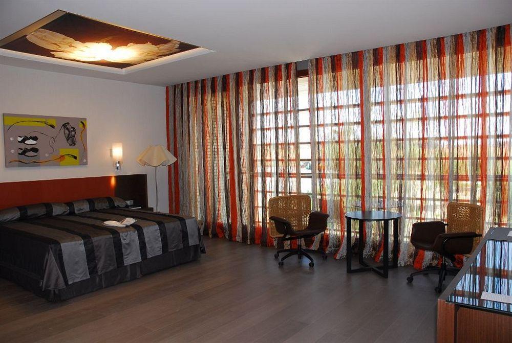 Sercotel El Encin Golf Alcalá de Henares Habitación foto